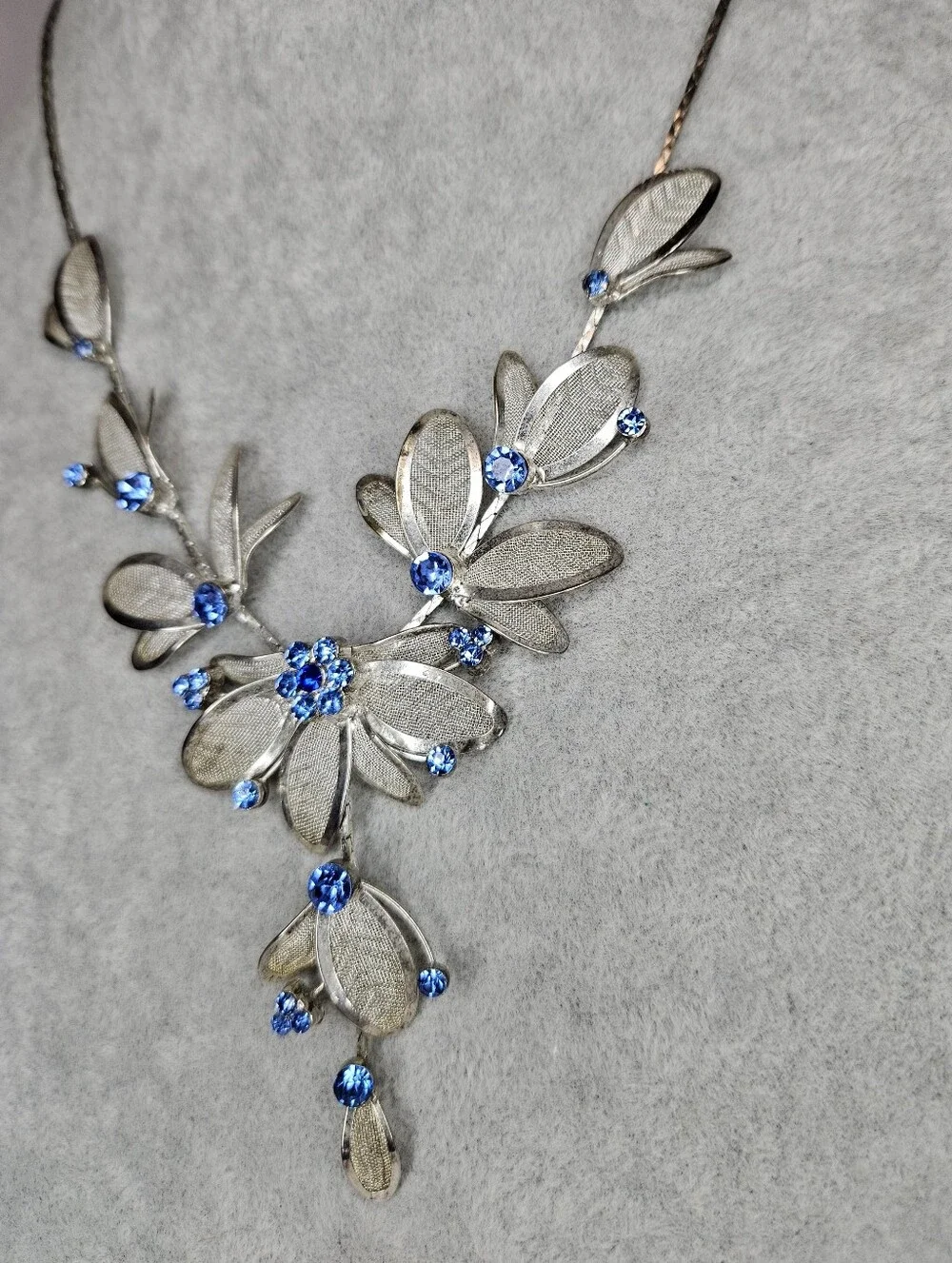 Rosemarie Collections Silver Mesh Leaf Floral Statement Bib Necklace Blue Gem